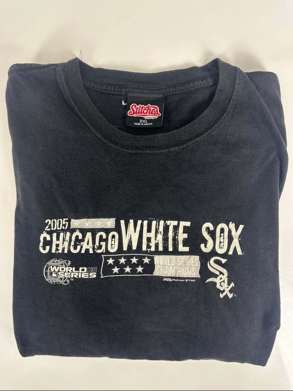 Stitches Black Chicago White Sox MLB World Series Champions 2005 Graphic Tee 2XL
